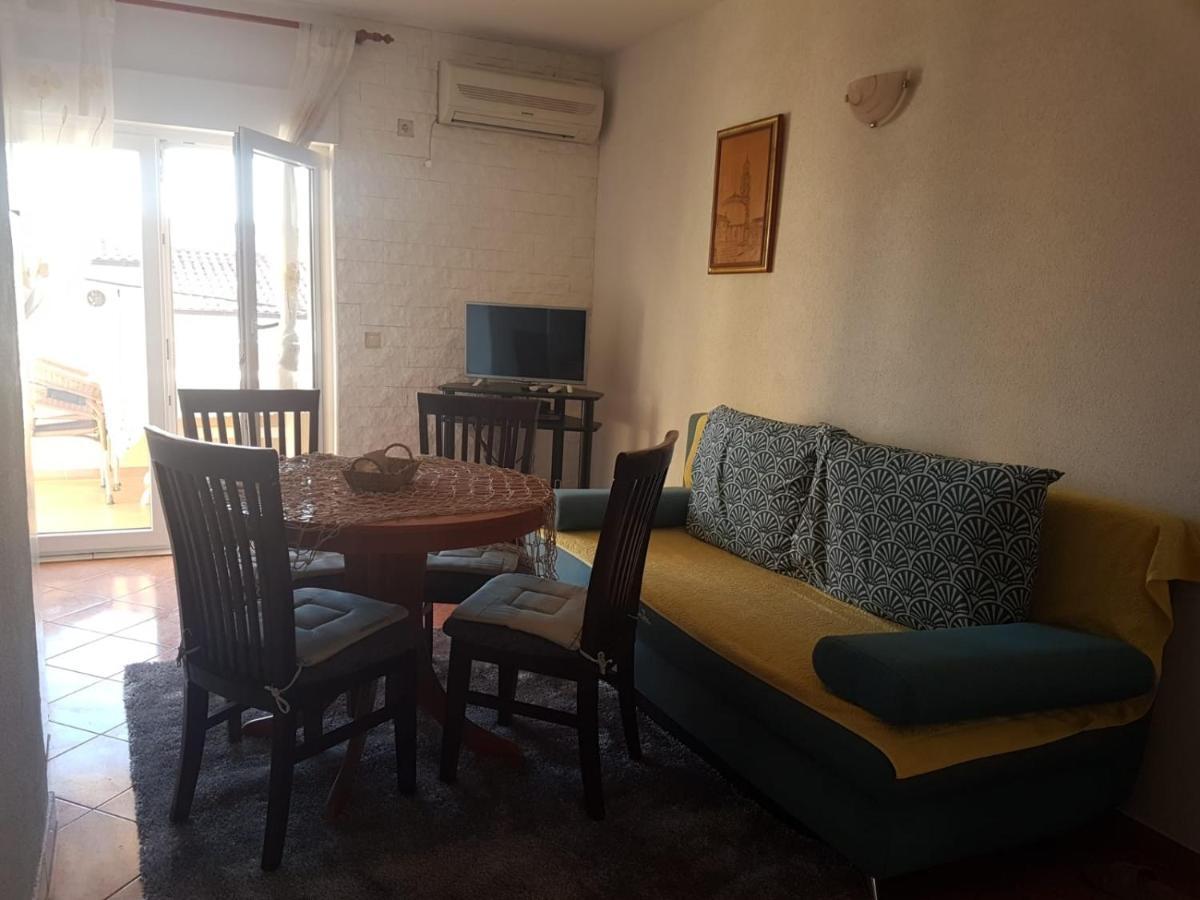 Apartments By The Sea Mavarstica, Ciovo - 12696 Trogir Exterior photo